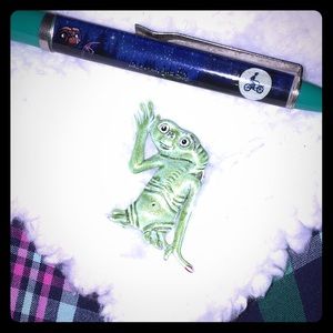 E.T.(universal studios) matching bundle set(🖊&📌)